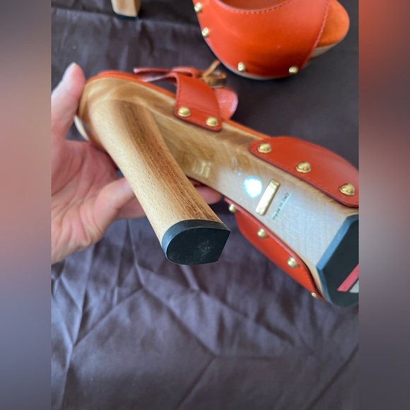 ***SOLD***New Authentic Gucci Leather Bamboo Buckle Wooden Platform Sandals - Picture 6 of 17